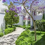 אתר נופש Armonia Village & אקיארלר