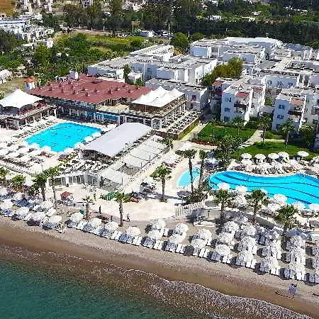 Armonia Village & Resort 5*