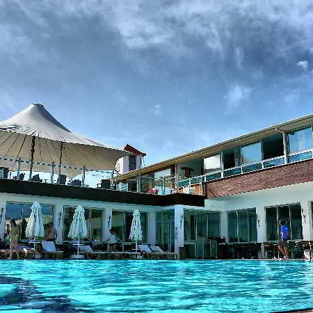 אתר נופש Armonia Village &