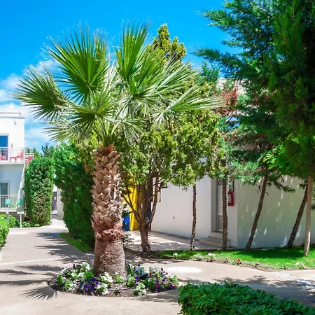 Armonia Village & 5*