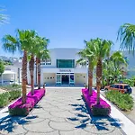 Üdülőközpont Armonia Village & 5*